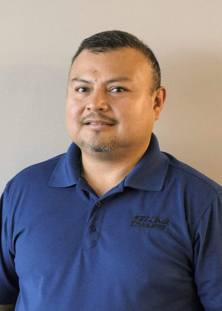 Ruben Carrillo, Engineering Designer/Diseñador de Ingeniería